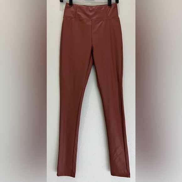 NWOT Ookie& Lala High Waisted Vegan Leather Legging Size S - Picture 3 of 8